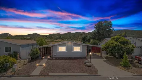 24799 Split Rail Rd, Wildomar, CA 92595