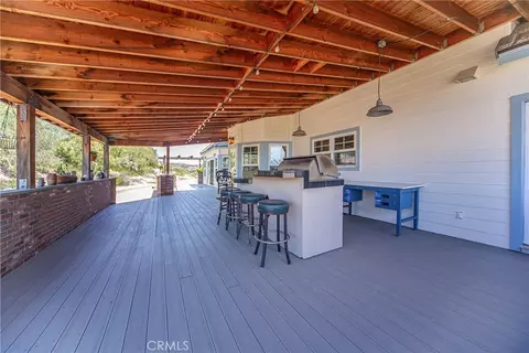 Exterior - 39911 Green Meadow Rd, Temecula, CA 92592 photo 2 of 11