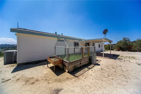 Exterior - 39911 Green Meadow Rd, Temecula, CA 92592 photo 10 of 11