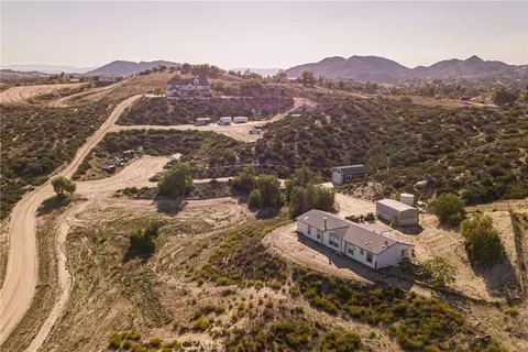 View/Area - 39911 Green Meadow Rd, Temecula, CA 92592 photo 1 of 2