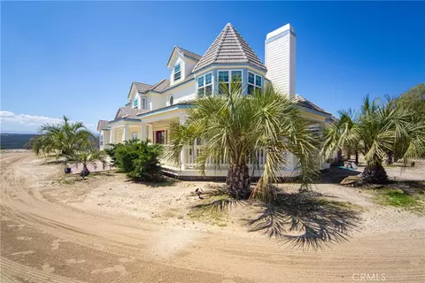Exterior - 39911 Green Meadow Rd, Temecula, CA 92592 photo 4 of 11