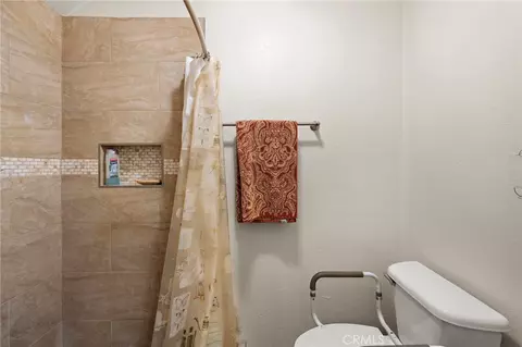 Bath - 2928 Highlands, Spring Valley, CA 91977 photo 2 of 3