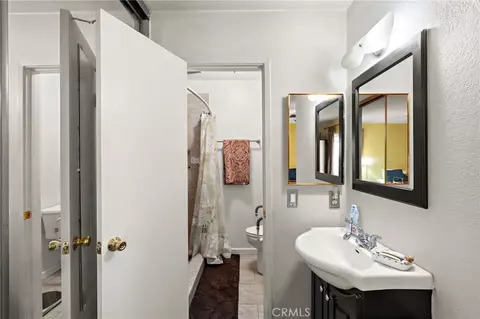 Bath - 2928 Highlands, Spring Valley, CA 91977 photo 3 of 3