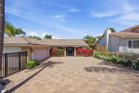 23316 Gray Fox Dr, Canyon Lake, CA 92587