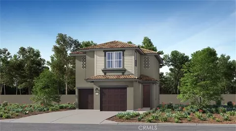 Exterior - 1364 Thunderbolt Ln, Rialto, CA 92376 photo 3 of 5