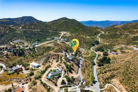 View/Area - 32360 Navajo Spgs, Wildomar, CA 92595 photo 2 of 4