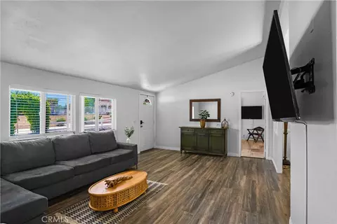 Living - 40995 Via Fernando, Temecula, CA 92592 photo 4 of 5