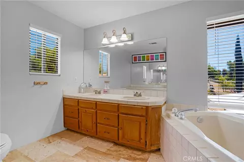 Bath - 40995 Via Fernando, Temecula, CA 92592 photo 3 of 6