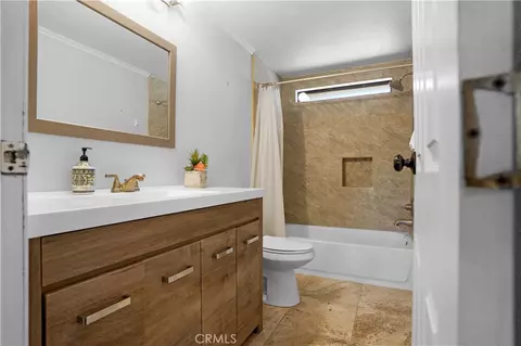 Bath - 40995 Via Fernando, Temecula, CA 92592 photo 5 of 6