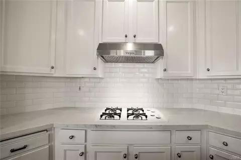 Kitchen - 30840 Point Woods Ct, Temecula, CA 92591 photo 3 of 3