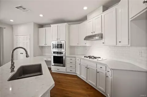 Kitchen - 30840 Point Woods Ct, Temecula, CA 92591 photo 2 of 3