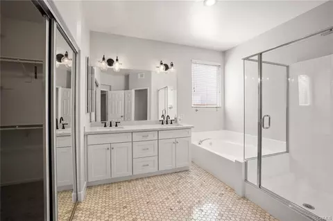 Bath - 30840 Point Woods Ct, Temecula, CA 92591 photo 2 of 4