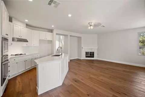 Living - 30840 Point Woods Ct, Temecula, CA 92591 photo 4 of 6