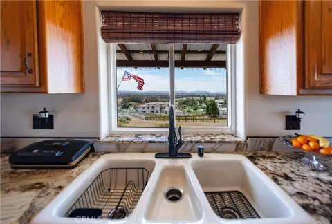 Kitchen - 36431 Summitville, Temecula, CA 92592 photo 4 of 8