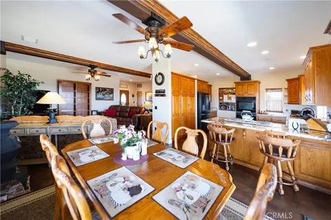 Dining - 36431 Summitville, Temecula, CA 92592 photo 4 of 4