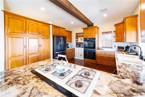 Kitchen - 36431 Summitville, Temecula, CA 92592 photo 6 of 8