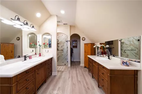 Bath - 36431 Summitville, Temecula, CA 92592 photo 3 of 8