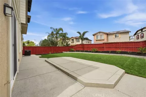Exterior - 32648 Ritter Ct, Temecula, CA 92592 photo 3 of 5