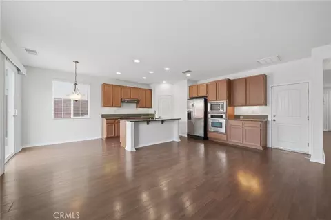Living - 32648 Ritter Ct, Temecula, CA 92592 photo 5 of 6