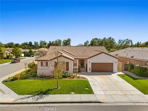 29399 Castaway Ct, Menifee, CA 92585