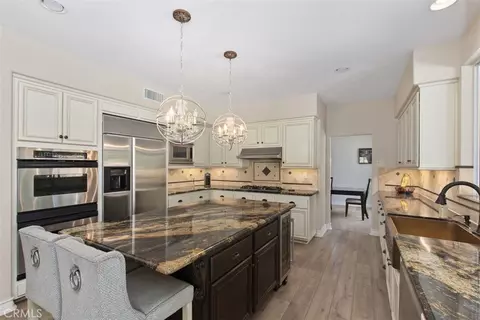 Kitchen - 30276 Corte Coelho, Temecula, CA 92591 photo 3 of 5
