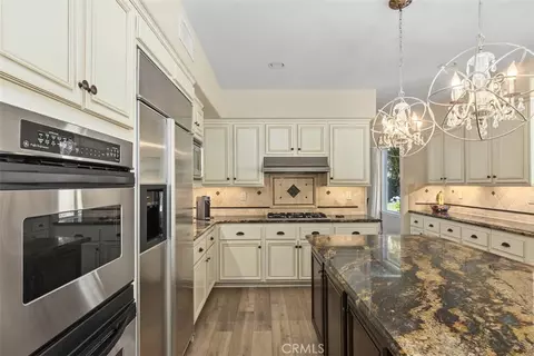 Kitchen - 30276 Corte Coelho, Temecula, CA 92591 photo 4 of 5