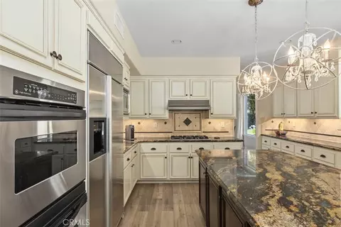 Kitchen - 30276 Corte Coelho, Temecula, CA 92591 photo 4 of 5