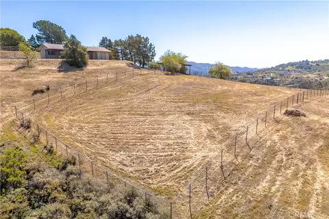 Exterior - 28100 Sycamore Mesa Rd, Temecula, CA 92590 photo 9 of 12
