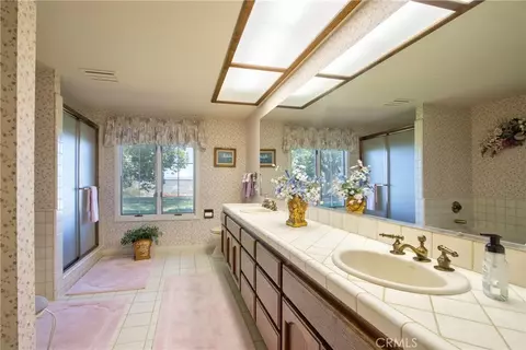 Bath - 28100 Sycamore Mesa Rd, Temecula, CA 92590 photo 3 of 4