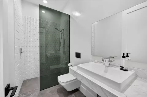 Bath - 43754 De Luz, Temecula, CA 92590 photo 6 of 8