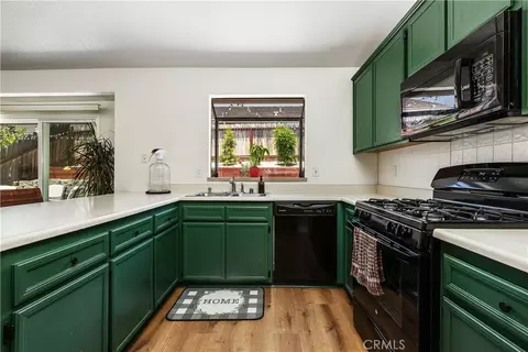 Kitchen - 5612 Old Rnch, Oceanside, CA 92057 photo 3 of 4