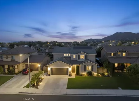 27073 N Bay Ln, Menifee, CA 92585