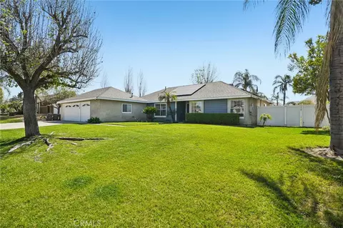 470 Conners Ln, Riverside, CA 92507