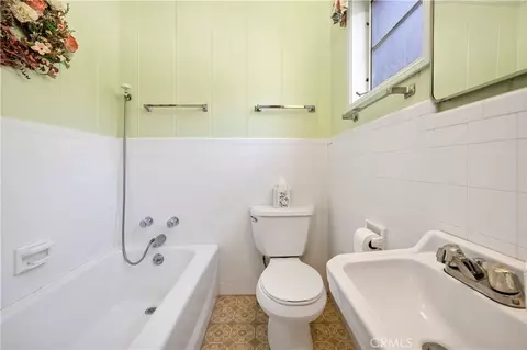 Bath - 29059 Hook Creek Rd, Cedar Glen, CA 92321 photo 3 of 3