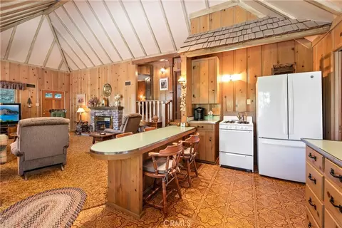 Kitchen - 29059 Hook Creek Rd, Cedar Glen, CA 92321 photo 6 of 6