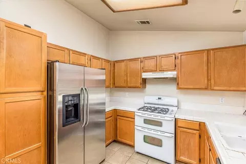 Kitchen - 43115 Corte Landeros, Temecula, CA 92592 photo 3 of 3