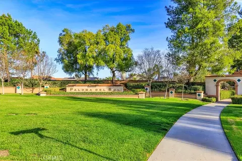 View/Area - 43115 Corte Landeros, Temecula, CA 92592 photo 1 of 5