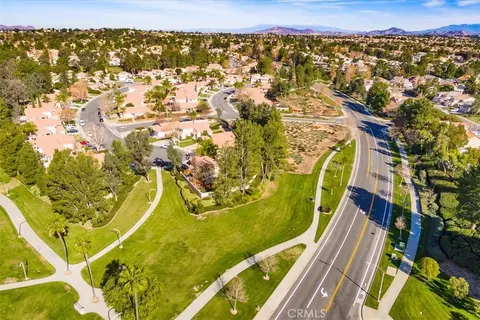 View/Area - 43115 Corte Landeros, Temecula, CA 92592 photo 2 of 5