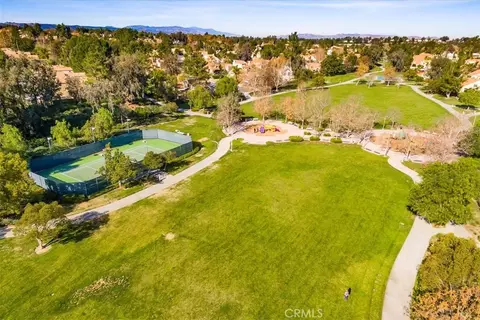 View/Area - 43115 Corte Landeros, Temecula, CA 92592 photo 4 of 5