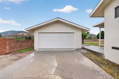 514 E Victory Ave, Banning, CA 92220 photo 38