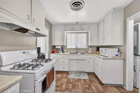 514 E Victory Ave, Banning, CA 92220 photo 17