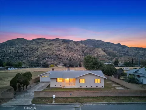 514 E Victory Ave, Banning, CA 92220 photo 3