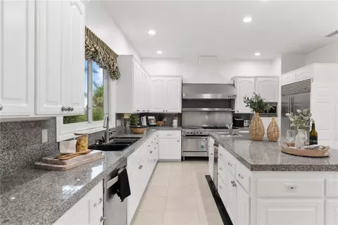 Kitchen - 43110 Palamino Cir, Temecula, CA 92590 photo 2 of 5