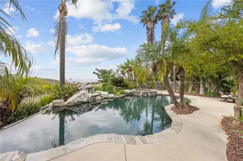 Exterior - 43110 Palamino Cir, Temecula, CA 92590 photo 12 of 17