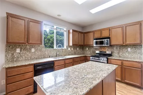 Kitchen - 46321 Sharon, Temecula, CA 92592 photo 1 of 3