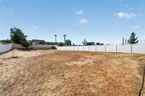 Exterior - 1562 Mckimball Rd, Perris, CA 92570 photo 6 of 6