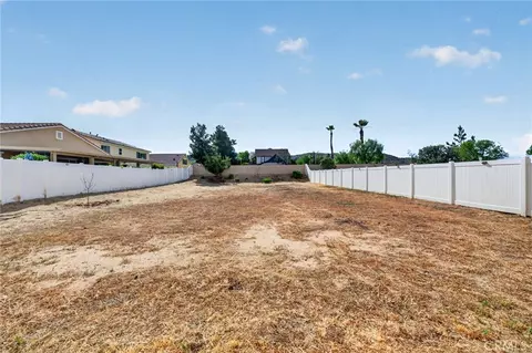 Exterior - 1562 Mckimball Rd, Perris, CA 92570 photo 5 of 6