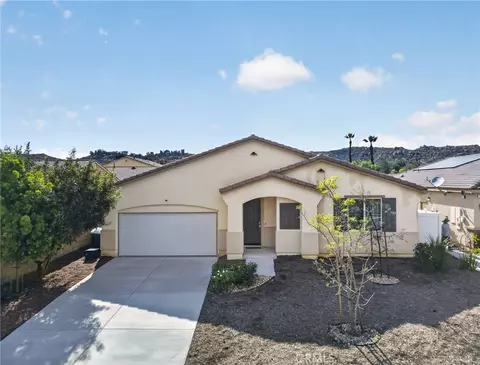Exterior - 1562 Mckimball Rd, Perris, CA 92570 photo 4 of 6