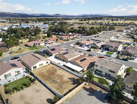 View/Area - 1562 Mckimball Rd, Perris, CA 92570 photo 5 of 7