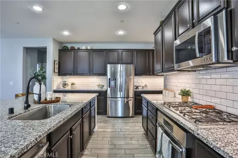 Kitchen - 1678 Bunnell, Beaumont, CA 92223 photo 4 of 4